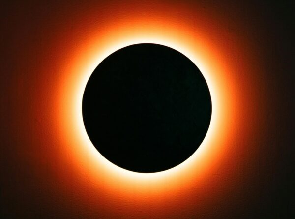 Atelier pour enfants : « Peignons l'éclipse du siècle »
