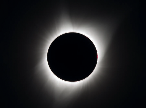 IMPLICACIONS CIENTÍFIQUES DELS REGISTRES HISTÒRICS DELS ECLIPSIS SOLARS TOTALS